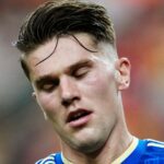 Isak, Gyokeres zahanbený, keďže pár s 189 miliónmi libier bol nútený sledovať Brobbeyho majstrovskú triedu