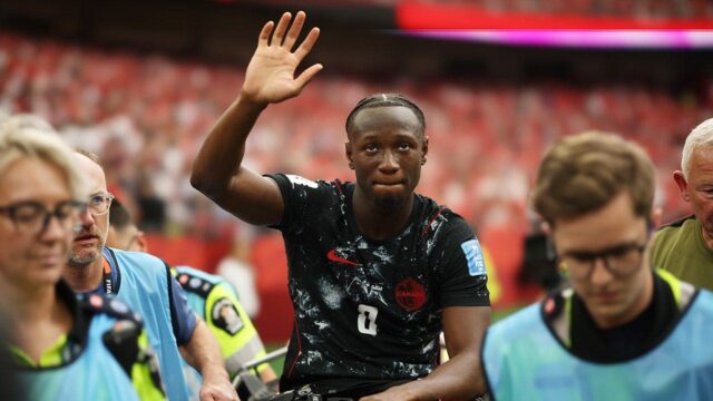 Ismaël Koné utrpel desivé zranenie nohy pri víťazstve Kanady 6:0 na Svetovom pohári
