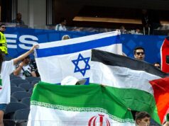 Izraelská vlajka bola skonfiškovaná na majstrovstvách sveta, zatiaľ čo palestínske vlajky zostali Izraelská vlajka bola skonfiškovaná na majstrovstvách sveta, zatiaľ čo palestínske vlajky zostali