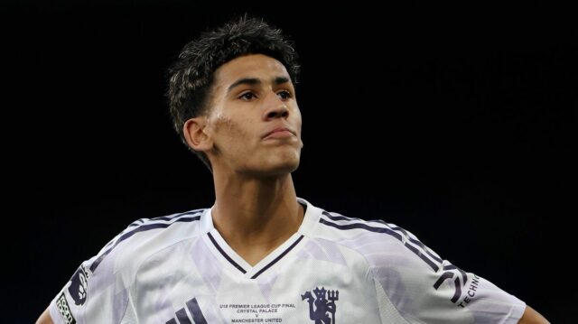 JJ Gabriel z Manchestru United počas finálového zápasu Premier League Cup medzi Crystal Palace a Manchester United v Selhurst Parku