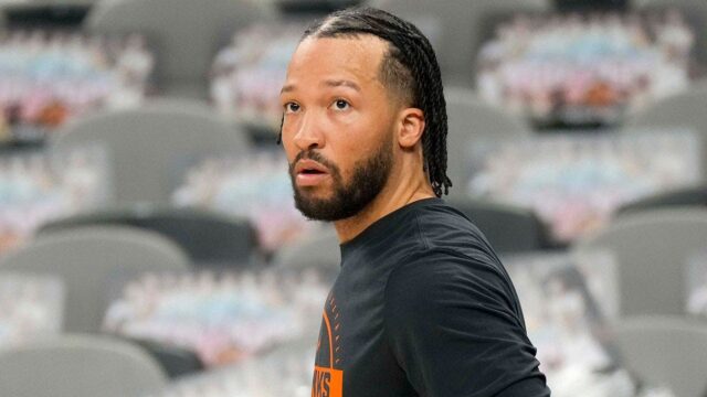 Jalen Brunson pripisuje hviezde WWE Danhausenovi za ukončenie kliatby Knicks NBA

