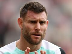 James Milner odchádza do dôchodku vo veku 40 rokov po tom, čo ikona Liverpoolu prekonala rekord Premier League James Milner