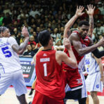 Zápas vo finále PBA Commissioner's Cup v roku 2026 medzi Barangay Ginebra Gin Kings a TNT Tropang 5G.