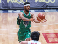 Jerrick Ahanmisi po úteku vymenil do San Miguel Jerrick Ahanmisi (s loptou) stále vkladá veľké nádeje do kandidatúry Terrafifirmy na play-off.