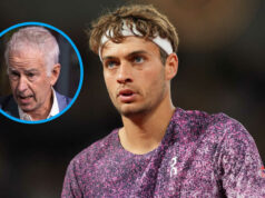 John McEnroe spochybňuje rozhodnutie Flavia Cobolliho pred finále John McEnroe spochybňuje rozhodnutie Flavia Cobolliho pred finále