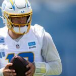 Justin Herbert začína s novým vzhľadom útoku Chargers