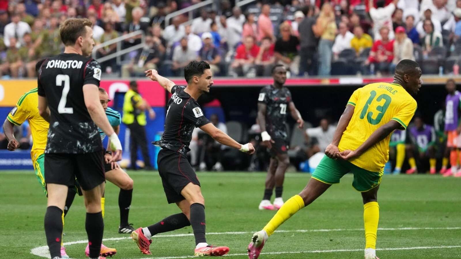 Kanada získala prvé vyraďovacie víťazstvo gólom po prestávke vs. Juhoafrická republika
