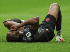 Kanaďan Ismael Koné utrpel vážne zranenie v zápase majstrovstiev sveta Kanaďan Ismael Kone reaguje na zemi po zranení počas zápasu B-skupiny majstrovstiev sveta vo futbale proti Kataru vo Vancouveri v Britskej Kolumbii vo štvrtok 18. júna 2026.