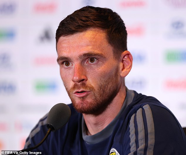 Kapitán Škótska Andy Robertson urobil sľub na majstrovstvách sveta, keďže Andy Robertson bude prvým hráčom, ktorý vedie Škótsko na majstrovstvách sveta od roku 1998