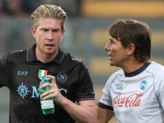 Kevin De Bruyne sa po odchode z Neapolu roztrhne do Antonia Conteho – „Som šťastný, že odišiel“ Antonio Conte, tréner Neapolu, hovorí s Kevinom De Bruyneom z Neapolu