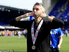 Kieran McKenna opúšťa Ipswich: Manažér zhodil obrovskú bombu napriek tomu, že viedol klub späť do Premier League Kieran McKenna opúšťa Ipswich: Manažér zhodil obrovskú bombu napriek tomu, že viedol klub späť do Premier League