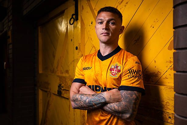 Kieran Trippier zvažuje ukončenie zmluvy s Wolves po šokovom prepustení Kieran Trippier zvažuje ukončenie zmluvy s Wolves po šokovom prepustení Roba Edwardsa