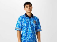 Klasická košeľa Anglicka z 90. rokov je menej ako polovica ceny novej súpravy Svetového pohára Muž v tretej košeli Score Draw England 1990