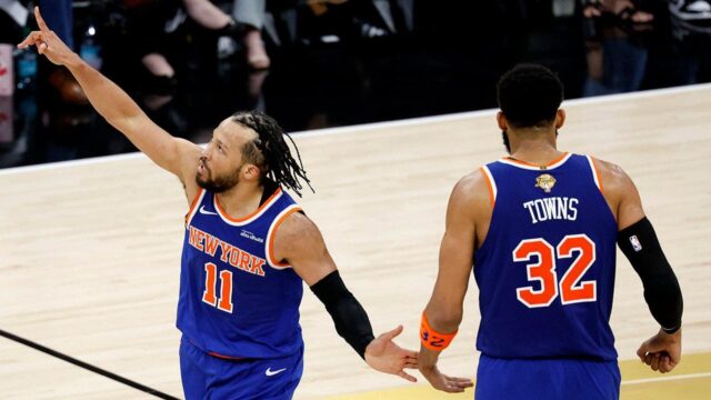 Knicks vedie vo finále NBA nad Spurs 2:0 po trestnom hode Jalena Brunsona
