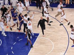 Knicks vymazali 29-bodové manko, porazili Spurs a dostali sa do vedenia 3:1 vo finále NBA Knicks vymazali 29-bodové manko, porazili Spurs a dostali sa do vedenia 3:1 vo finále NBA