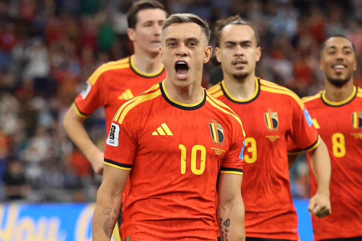 Leandro Trossard #10 z Belgicka oslavuje strelenie prvého gólu svojho tímu počas zápasu G-skupiny majstrovstiev sveta 2026 medzi Novým Zélandom a Belgickom na BC Place Vancouver 26. júna 2026 vo Vancouveri v Britskej Kolumbii.