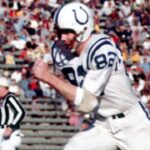 Legenda Colts Raymond Berry, široký prijímač Siene slávy, zomrel vo veku 93 rokov