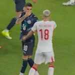 Miguel Almiron bol vylúčený za to, že si zakrýval ústa, keď hovoril so súperom na majstrovstvách sveta