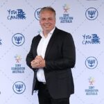 Markovi Bosnichovi pomáhali z ihriska po tom, čo utrpel vážne zranenie nohy počas propagačného podujatia Svetového pohára v Sydney