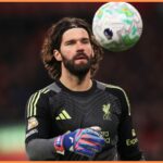 Liverpool nechce nechať Alissona toto leto odísť z klubu