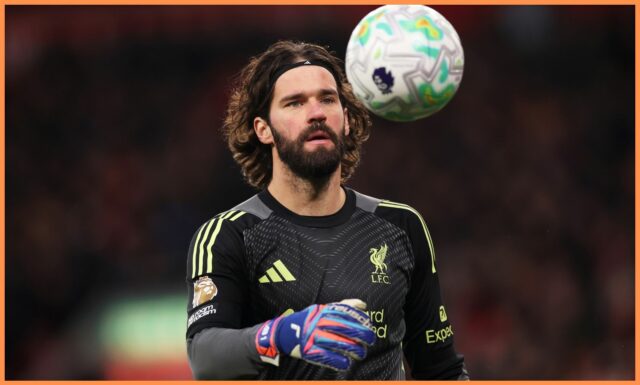 Liverpool nechce nechať Alissona toto leto odísť z klubu
