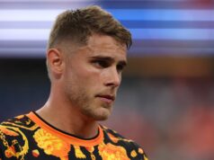Liverpool sa „rozhoduje“ o prestupe Mickyho van de Vena, pretože pocity Tottenhamu sú jasné Micky van de Ven z Holandska