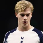 Lucas Bergvall počas zápasu Tottenhamu Hotspur