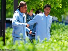 MICHAEL OWEN: Môj radikálny plán vyhrať majstrovstvá sveta v Anglicku – zobrať Jude Bellingham, Bukayo Saka a Marcus Rashford v polčase Jude Bellingham je stredobodom výberových dilem Anglicka na majstrovstvách sveta