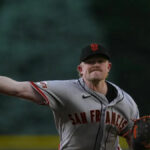29. mája 2026; Denver, Colorado, USA; Začiatočný nadhadzovač San Francisco Giants Logan Webb (62) zahral v prvej smene proti Colorado Rockies na Coors Field. Povinný kredit: Ron Chenoy-Imagn Images