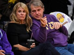 Majiteľ Chelsea a LA Lakers Todd Boehly by mohol zavŕšiť prvé svetové prevzatie karty za 9 miliárd dolárov Majiteľ Chelsea a LA Lakers Todd Boehly by mohol zavŕšiť prvé svetové prevzatie karty za 9 miliárd dolárov