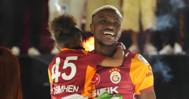 Man Utd oznámil prestup Victora Osimhena počas rokovaní | Futbal | Šport

