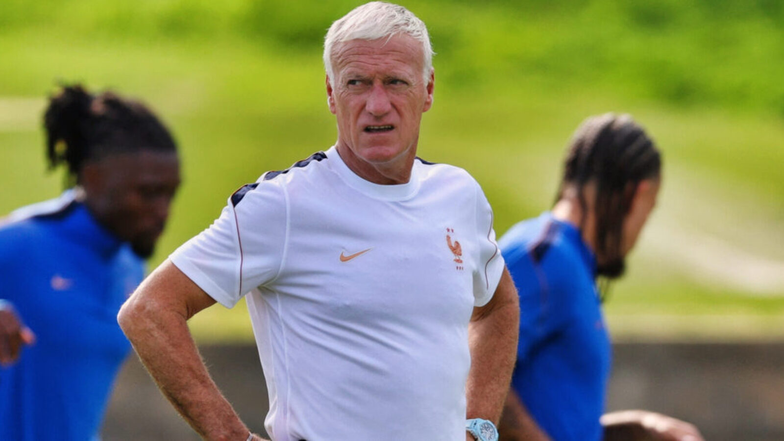 Manažér Francúzska Didier Deschamps opúšťa majstrovstvá sveta po ničivej tragédii