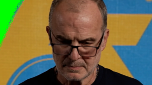 Marcelo Bielsa nebol spokojný s otázkami o jeho fotke z majstrovstiev sveta
