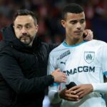 Tréner Olympique de Marseille Roberto De Zerbi, Mason Greenwood z Marseille po futbalovom zápase Ligue 1 medzi Lille OSC (LOSC) a Olympique de Marseille (OM) na Stade Pierre Mauroy, Decathlon Arena 4. mája 2025 vo Villeneuve d'Ascq neďaleko Lille, Francúzsko