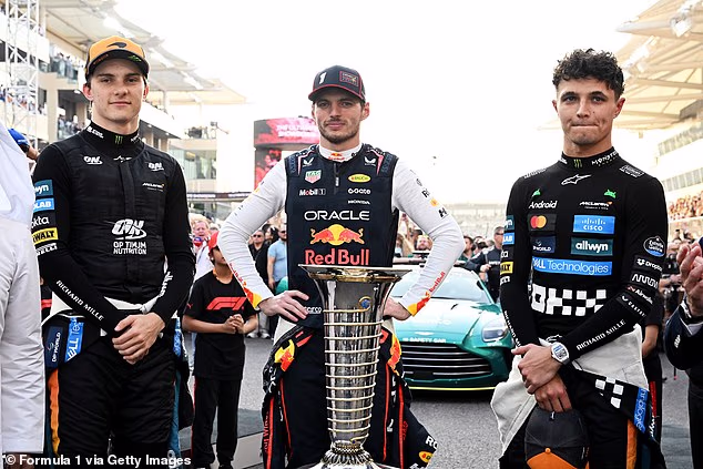 Max Verstappen by sa mohol postaviť po boku Landa Norrisa (vpravo) v McLarene, ak budú rokovania úspešné