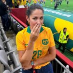 Sedem hviezda Mel McLaughlin odhalila pochmúrne detaily o účinkoch jej operácie na rakovinu pľúc a urobila emotívny príspevok z víťazstva vo Svetovom pohári v Socceroos (na obrázku)