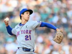 Mets možnosť Jonah Tong do Triple-A Syracuse 2. júna 2026; Seattle, Washington, USA; Pomocný džbán z New York Mets Jonah Tong (21) hrá so Seattle Mariners počas druhej zmeny v T-Mobile Parku. Povinný kredit: Steven Bisig-Imagn Images