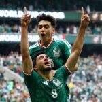 Raul Jimenez strelil emotívny druhý gól Mexika pri výhre 2:0 nad Juhoafrickou republikou v úvodnom zápase majstrovstiev sveta.