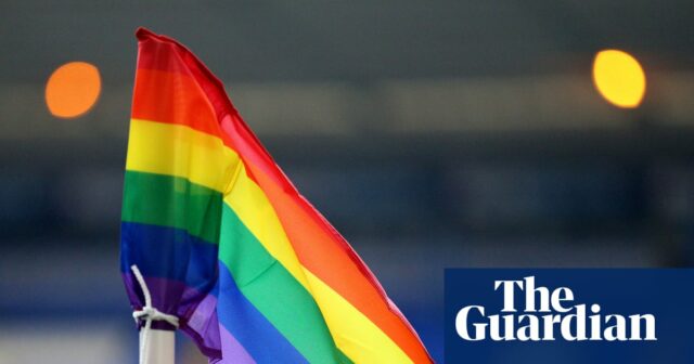 Millwall vydáva 'Pride playbook', aby pomohla klubom vytvoriť silnejšie väzby Millwall vydáva 'Pride playbook', aby pomohla klubom vytvoriť silnejšie väzby s LGBTQ+ tímami | futbal
