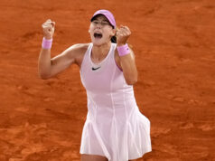 Mirra Andreeva predbehla Martu Kostyuk a dostala sa do finále French Open Ruska Mirra Andreeva reaguje po víťazstve počas semifinálového tenisového zápasu nad Ukrajinkou Martou Kostyuk na French Open v Paríži vo štvrtok 4. júna 2026.