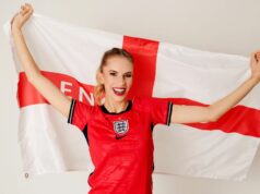 Miss Anglicko ‚má cit‘ o troch levoch a posiela Harrymu Kaneovi ‚oheň‘ správu Keď sa Anglicko pripravuje toto leto vyvesiť vlajku na svetovej scéne, jedna študentka múzických umení v Leicesteri sa pripravuje podporiť svoju krajinu na dvoch veľmi odlišných globálnych podujatiach.