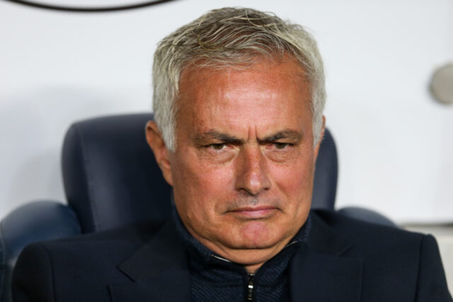 Mourinho informuje piatich hráčov Realu Madrid, že môžu odísť Mourinho informuje piatich hráčov Realu Madrid, že môžu odísť