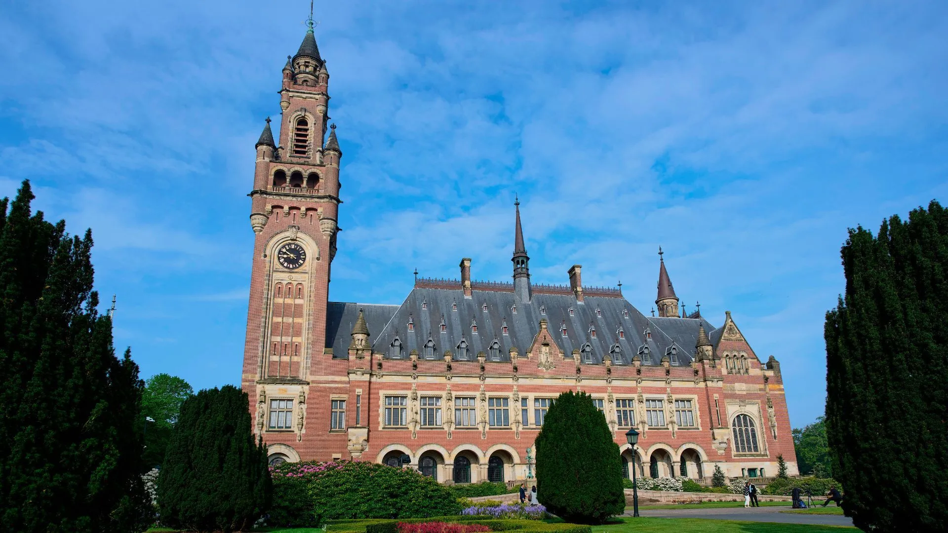 Môže ICJ pomôcť ukončiť vojnu vo východnej KDR? | Genocída