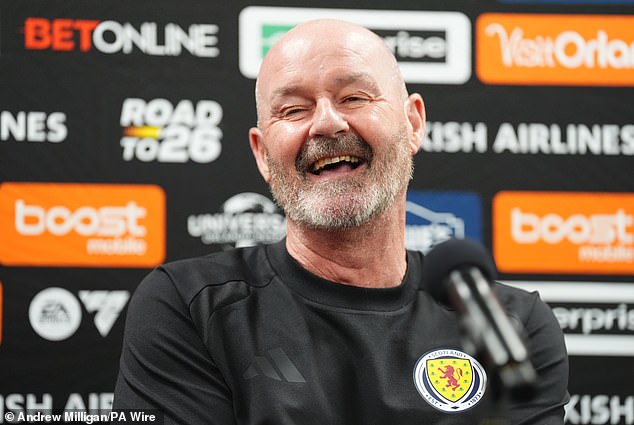 Môžeme sa, prosím, dozvedieť niečo skutočné o Haiti? Sú to Steve Clarke chcel zdôrazniť nebezpečenstvo Haiti, ale mal by sa snažiť o veľké víťazstvo