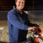 Matthew Bielefeld (vyššie) zomrel v nedeľu pri havárii počas pretekov Finke Desert Race