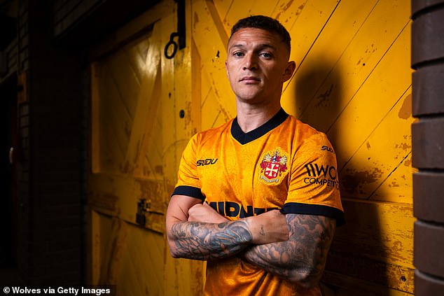 Nahnevaný Kieran Trippier zvažuje ZRUŠENIE zmluvy s Wolves s tým, Kieran Trippier (na snímke) zvažuje zrušenie zmluvy s Wolves len niekoľko dní po príchode do klubu