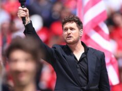 Najchaotickejšie momenty z otváracieho ceremoniálu v Kanade: od prázdnych miest po zúrivosť v BBC Kanaďan Michael Bublé