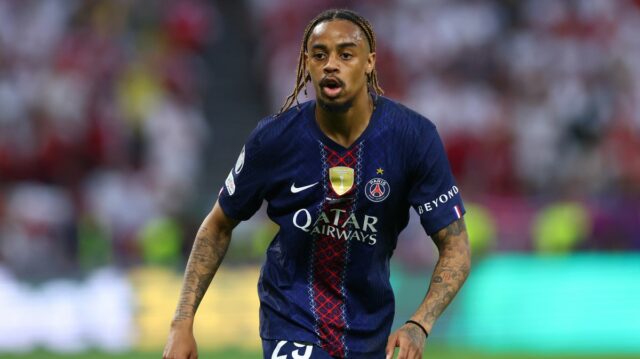 Najnovšie z Arsenalu: Bradley Barcola prestupový twist ako schválenie 200 Krídelník PSG Bradley Barcola