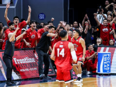 Nards Pinto vyťaží maximum z mála času na „dokonalý moment“ Nards Pinto z Barangay Ginebra Gin Kings reaguje po tom, čo v 7. zápase finále PBA Commissioner's Cup 2026 zaznamenal veľké 3.