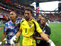 Nemecký krajný obranca, ktorý hľadajú kluby Premier League, iránsky priekopník – a 38-ročný kúzelník… to je zatiaľ náš tím majstrovstiev sveta Najväčším doterajším príbehom majstrovstiev sveta je nepochybne príbeh 40-ročného brankára Vozinhu.